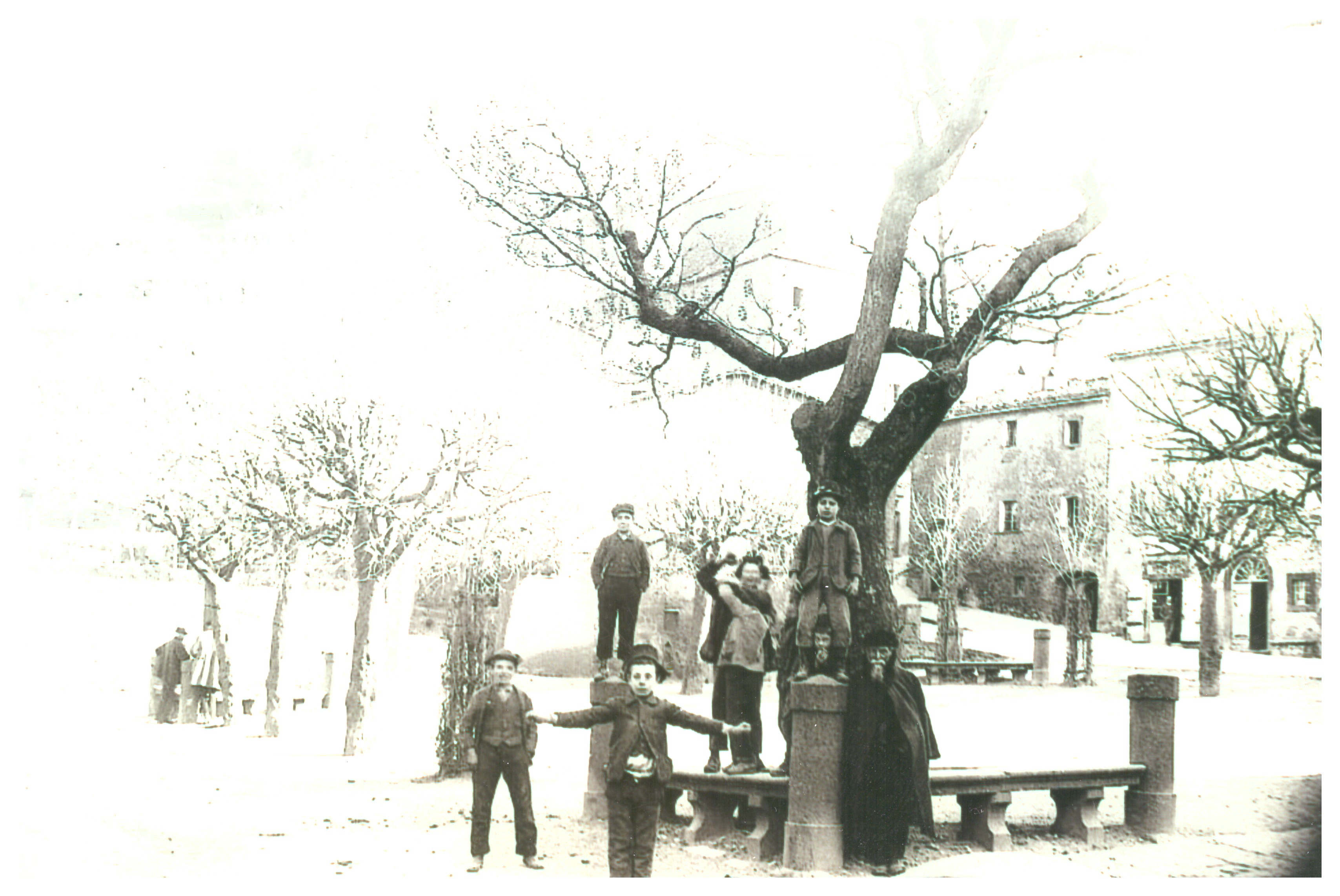 36_Montecatini P.za Repubblica 1900_2
